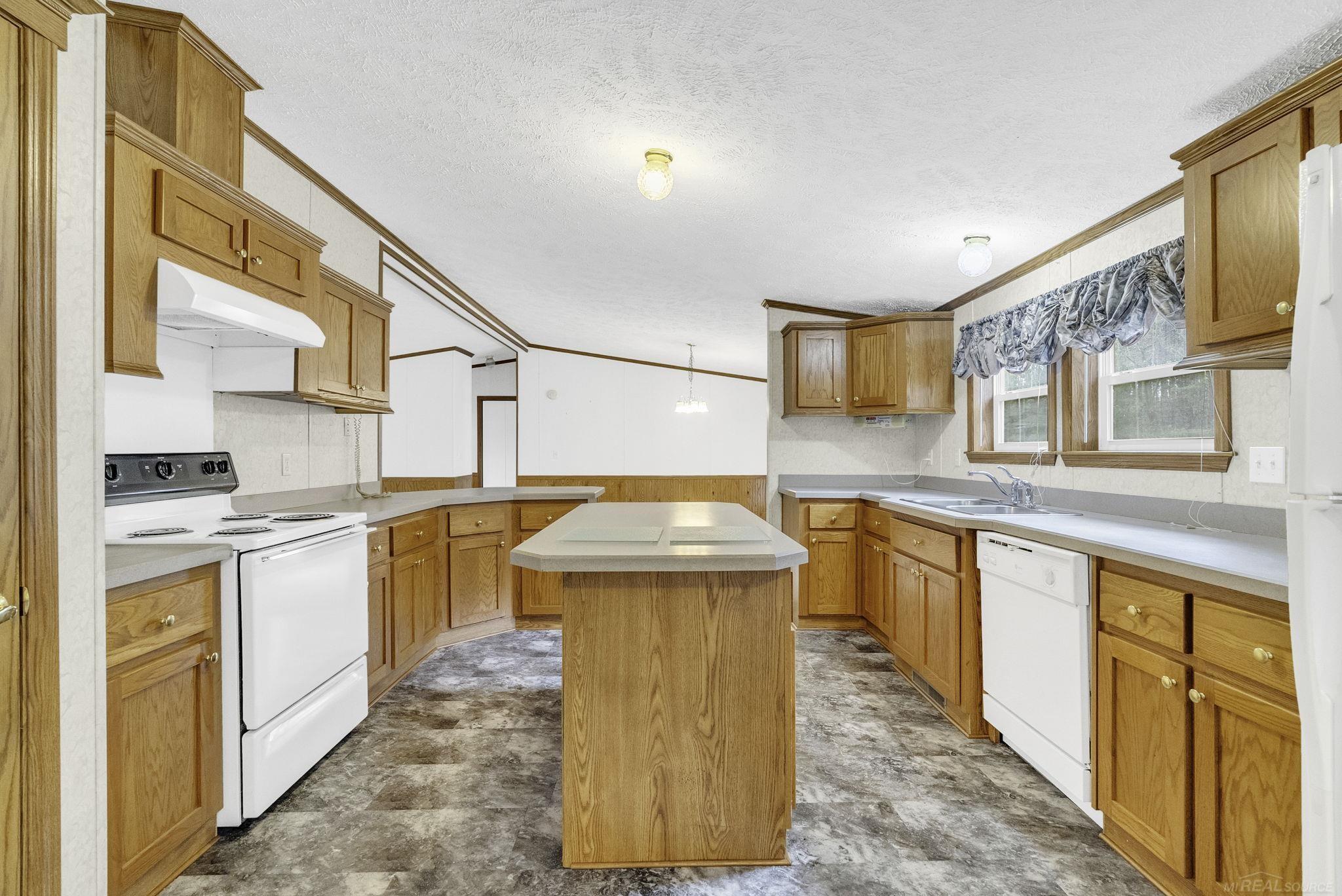 2430 Marlette Road Applegate, MI 48401 - Photo 23 of 60