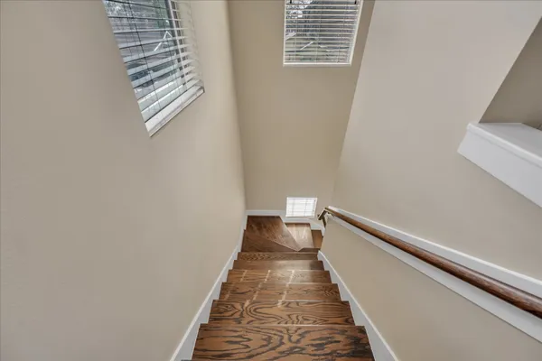 $2,600 | 1715 West 24th Street, Houston, TX 77008