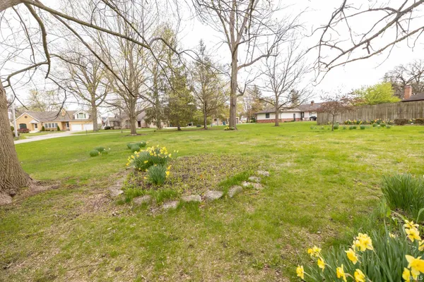 $249,900 | 221 West Roselawn Drive, Logansport, IN 46947