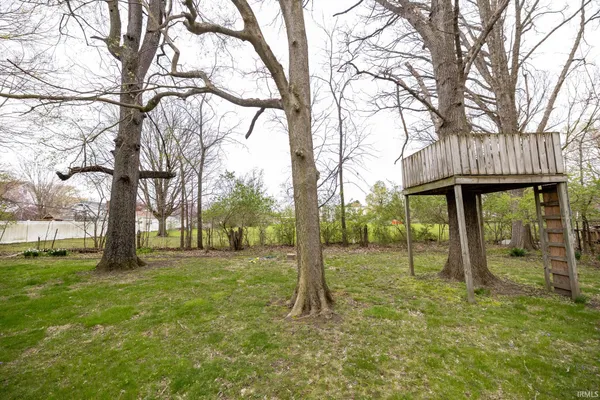 $249,900 | 221 West Roselawn Drive, Logansport, IN 46947