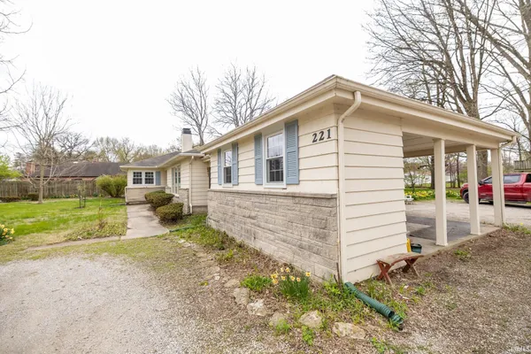 $249,900 | 221 West Roselawn Drive, Logansport, IN 46947