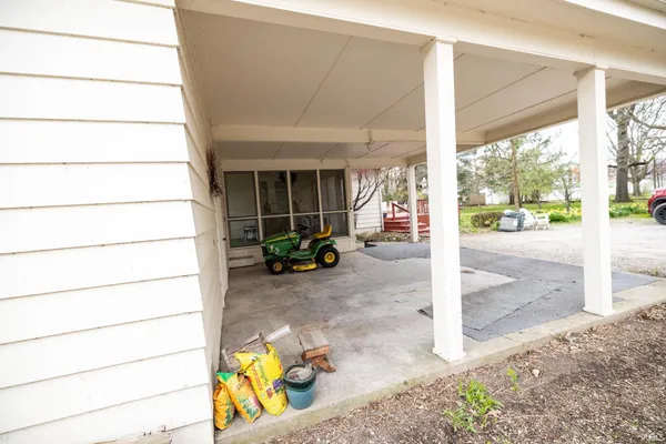 $249,900 | 221 West Roselawn Drive, Logansport, IN 46947