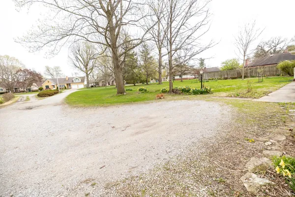 $249,900 | 221 West Roselawn Drive, Logansport, IN 46947