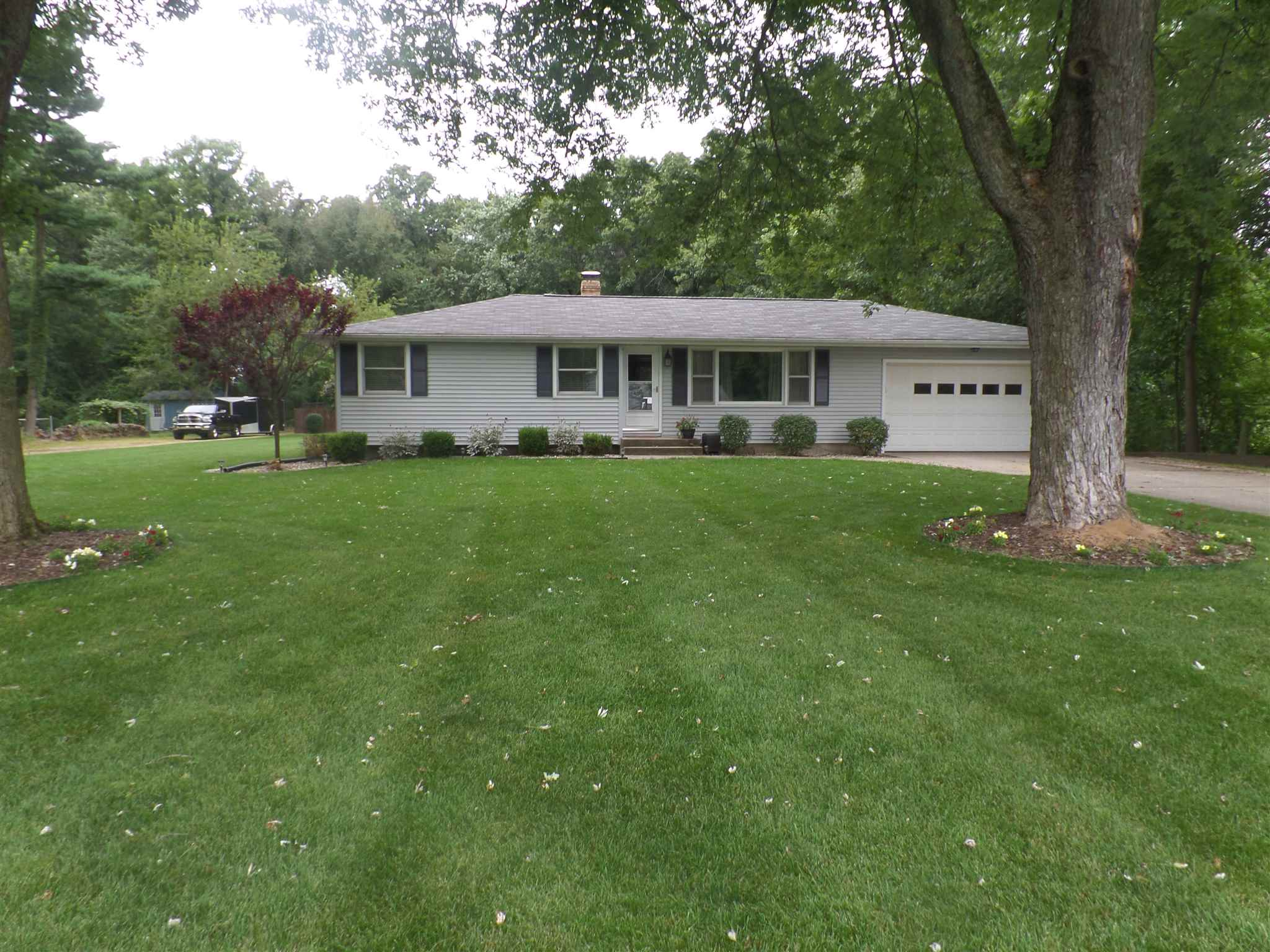 58429 Beehler Road Osceola, IN 46561 - Photo 3 of 27 Gallery Image 3