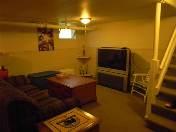 64 Gillette Avenue Springfield, MA 01118 - Photo 15 of 17 Gallery Image 15