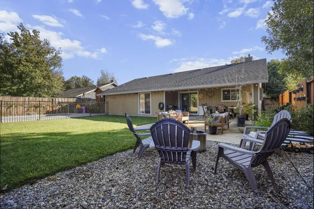 $474,900 | 1949 Catherine Way, Redding, CA 96002