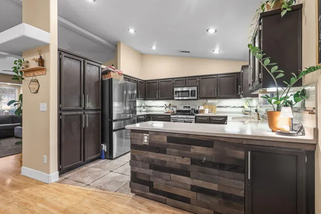 $474,900 | 1949 Catherine Way, Redding, CA 96002