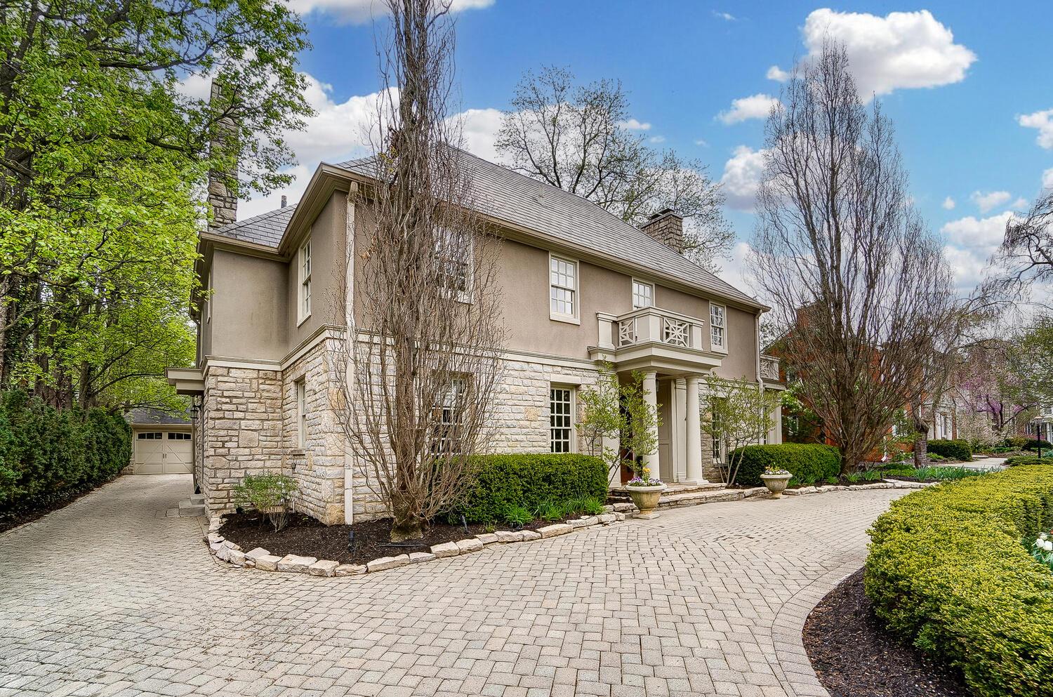 2252 Tremont Road Columbus, OH 43221 - Photo 5 of 97 50035945-010_web