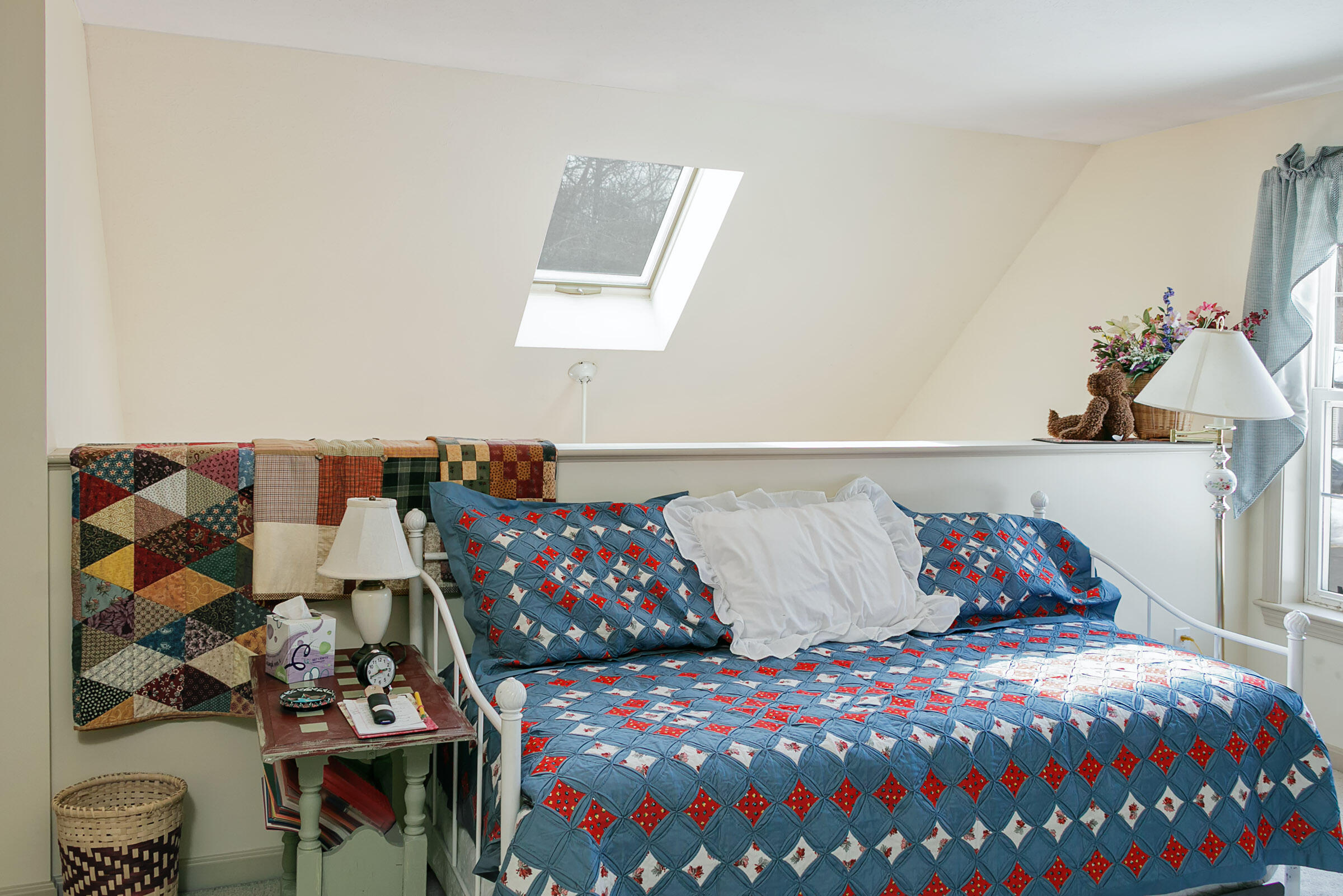 7 Windsor Commons Drive, Unit 7 Kennebunk, ME 04043 - Photo 22 of 32 Loft w/Skylight