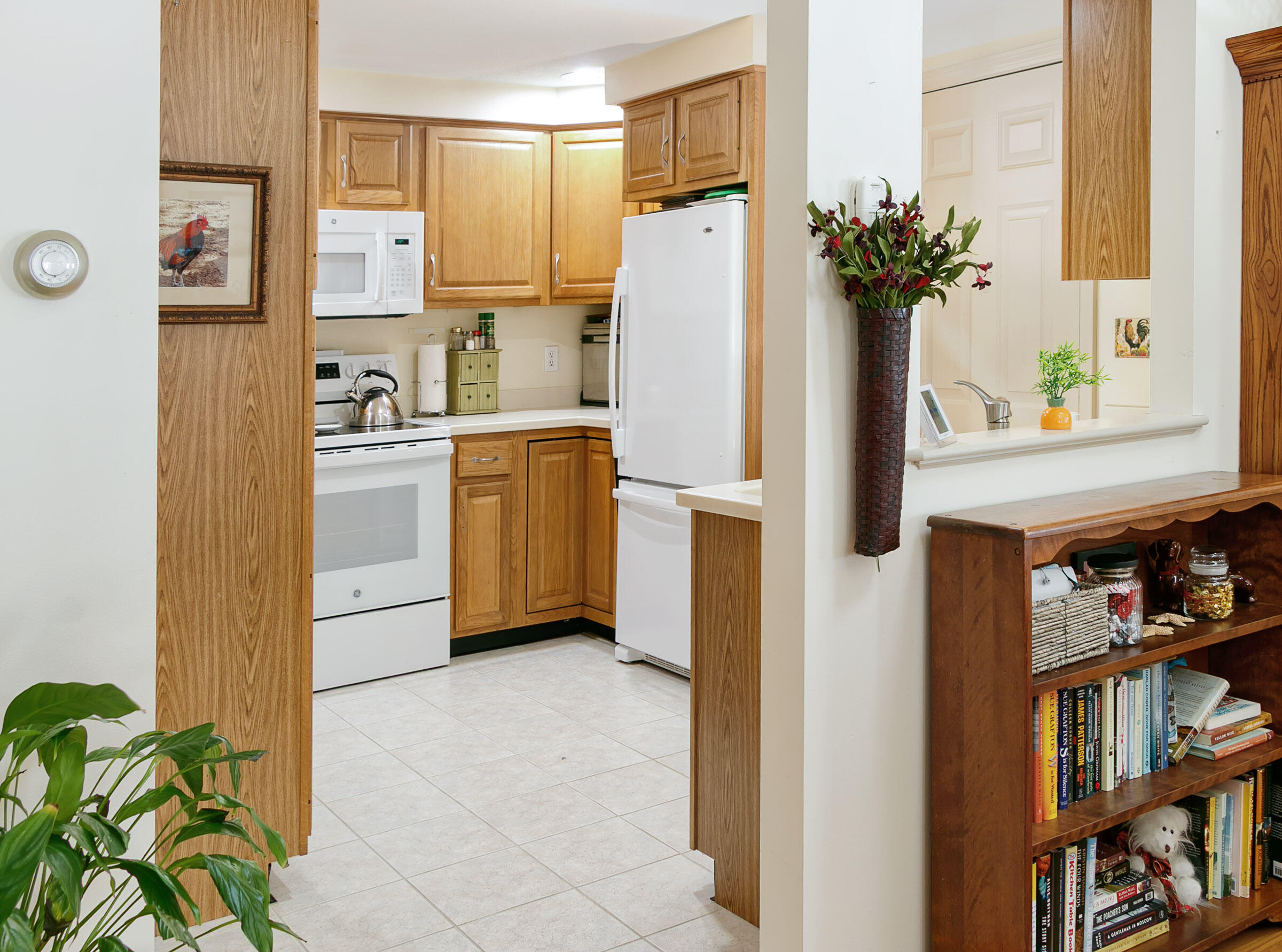 7 Windsor Commons Drive, Unit 7 Kennebunk, ME 04043 - Photo 6 of 32 Kitchen w/Pass Thru