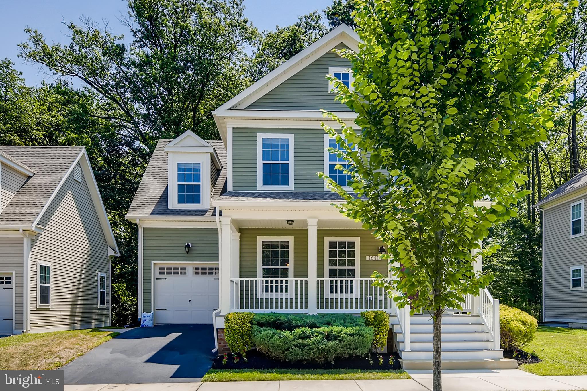 1641 Renaissance Drive Baltimore, MD 21221 - Photo 2 of 27
