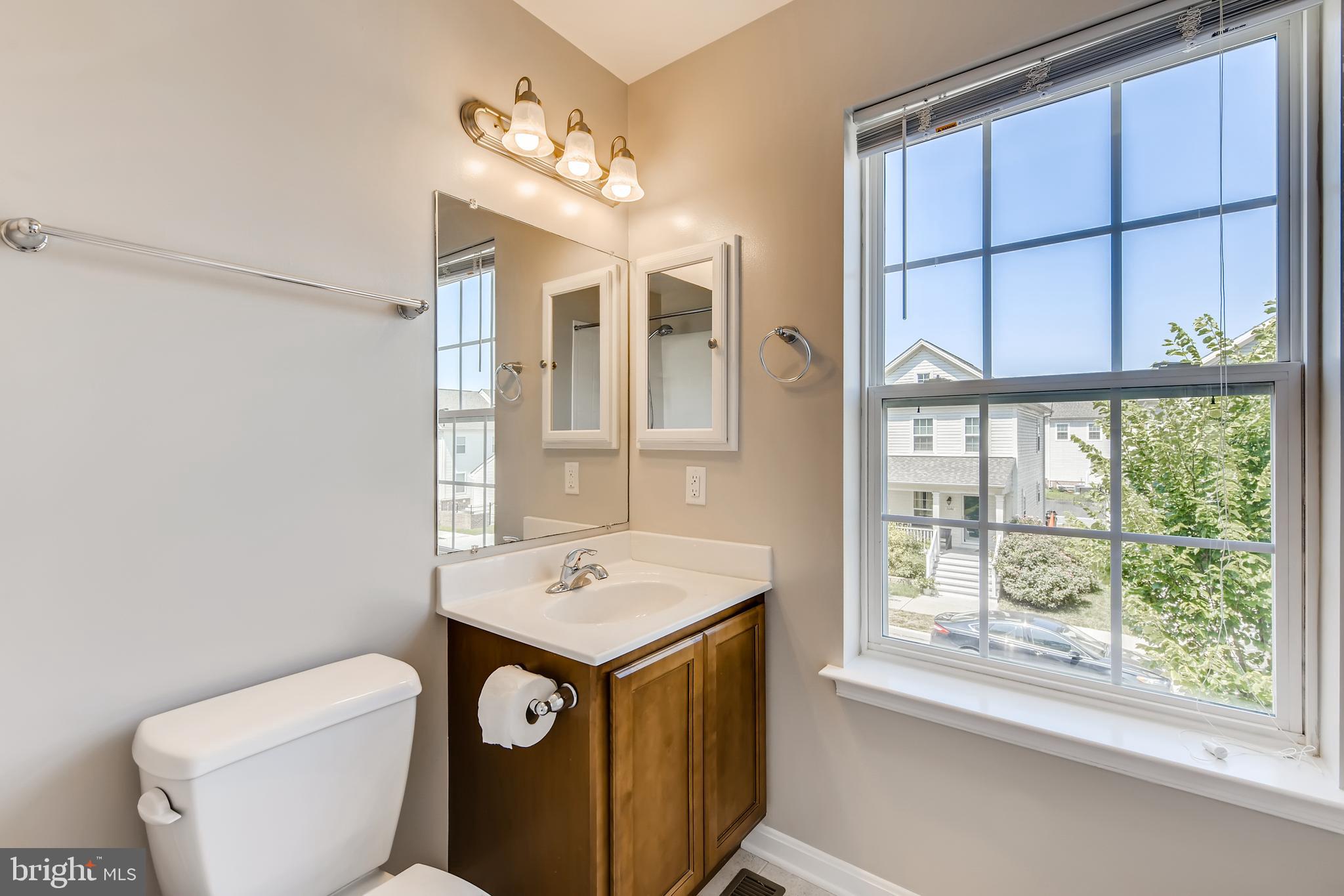 1641 Renaissance Drive Baltimore, MD 21221 - Photo 13 of 27