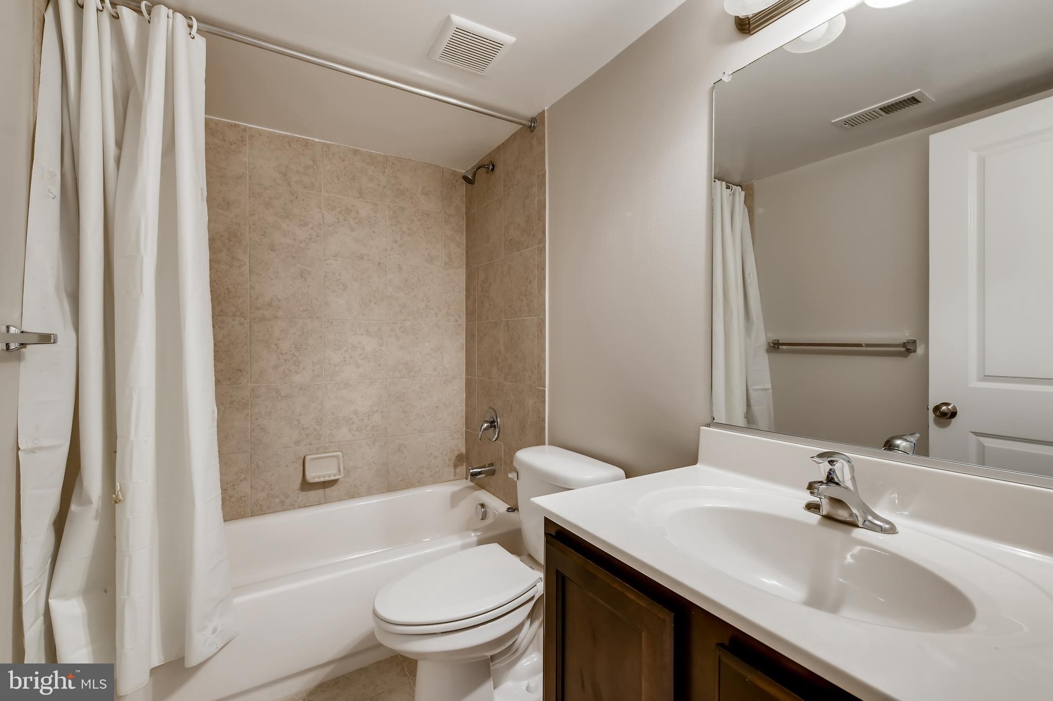 1641 Renaissance Drive Baltimore, MD 21221 - Photo 22 of 27
