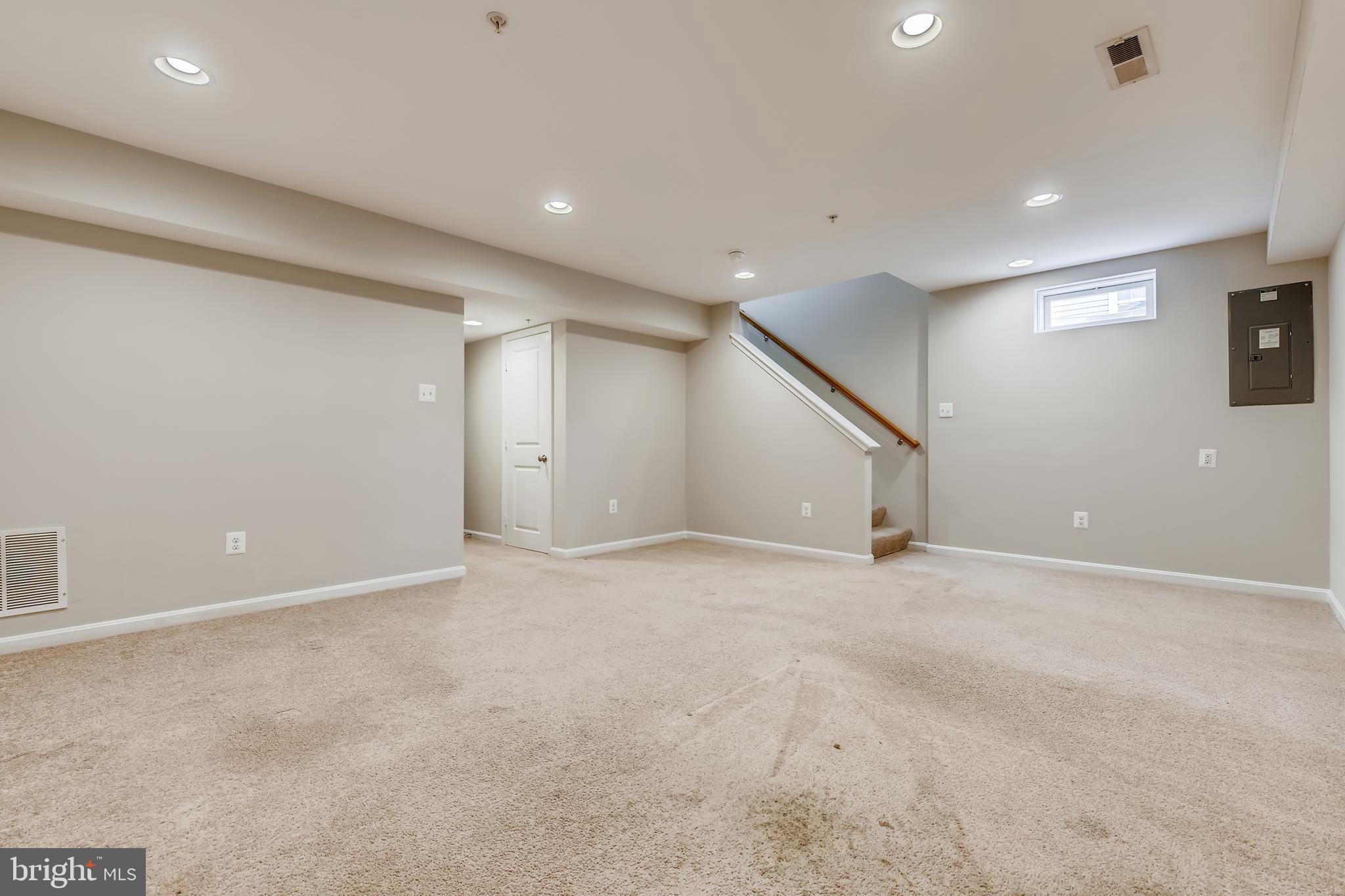 1641 Renaissance Drive Baltimore, MD 21221 - Photo 24 of 27