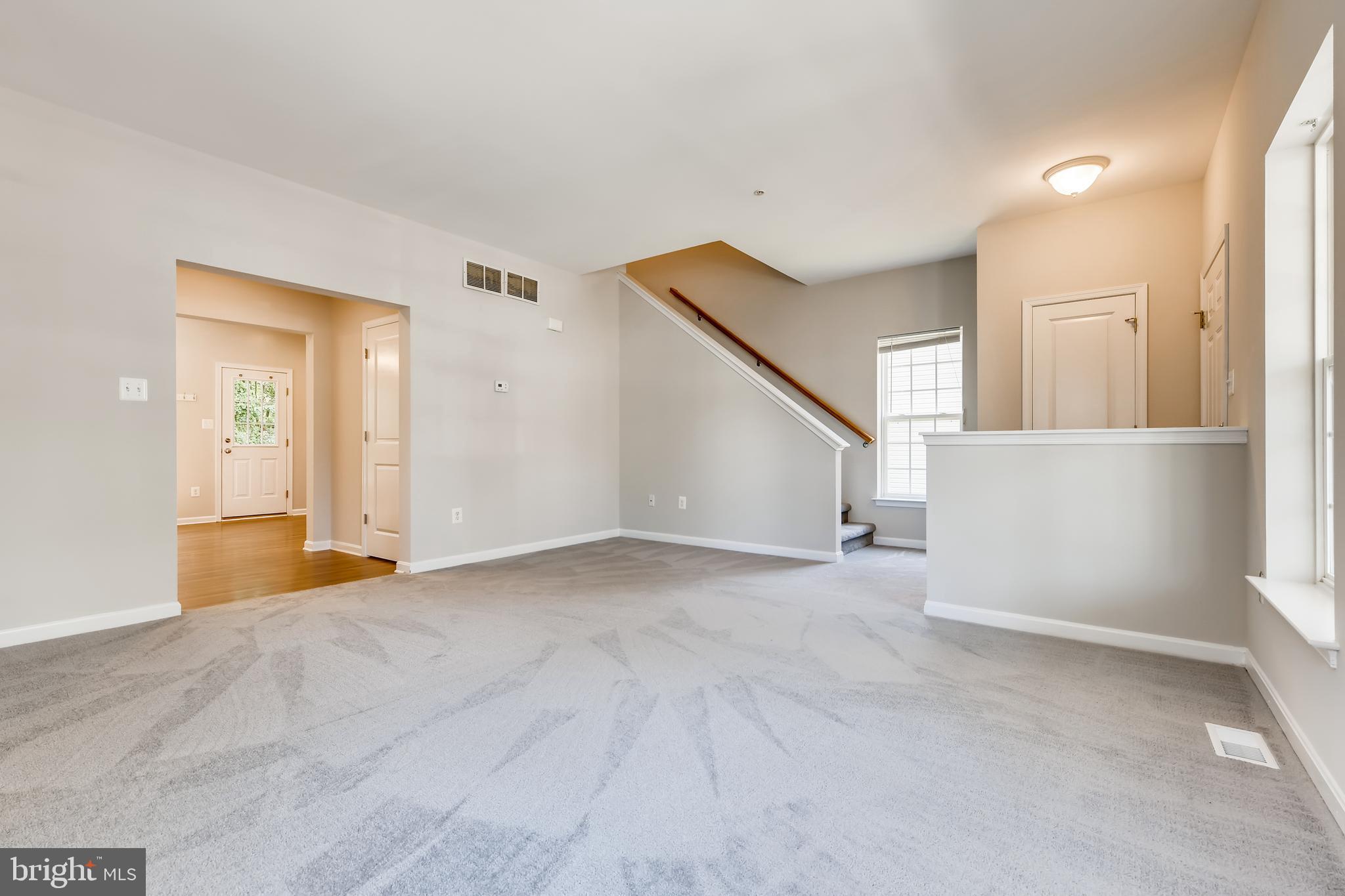 1641 Renaissance Drive Baltimore, MD 21221 - Photo 5 of 27