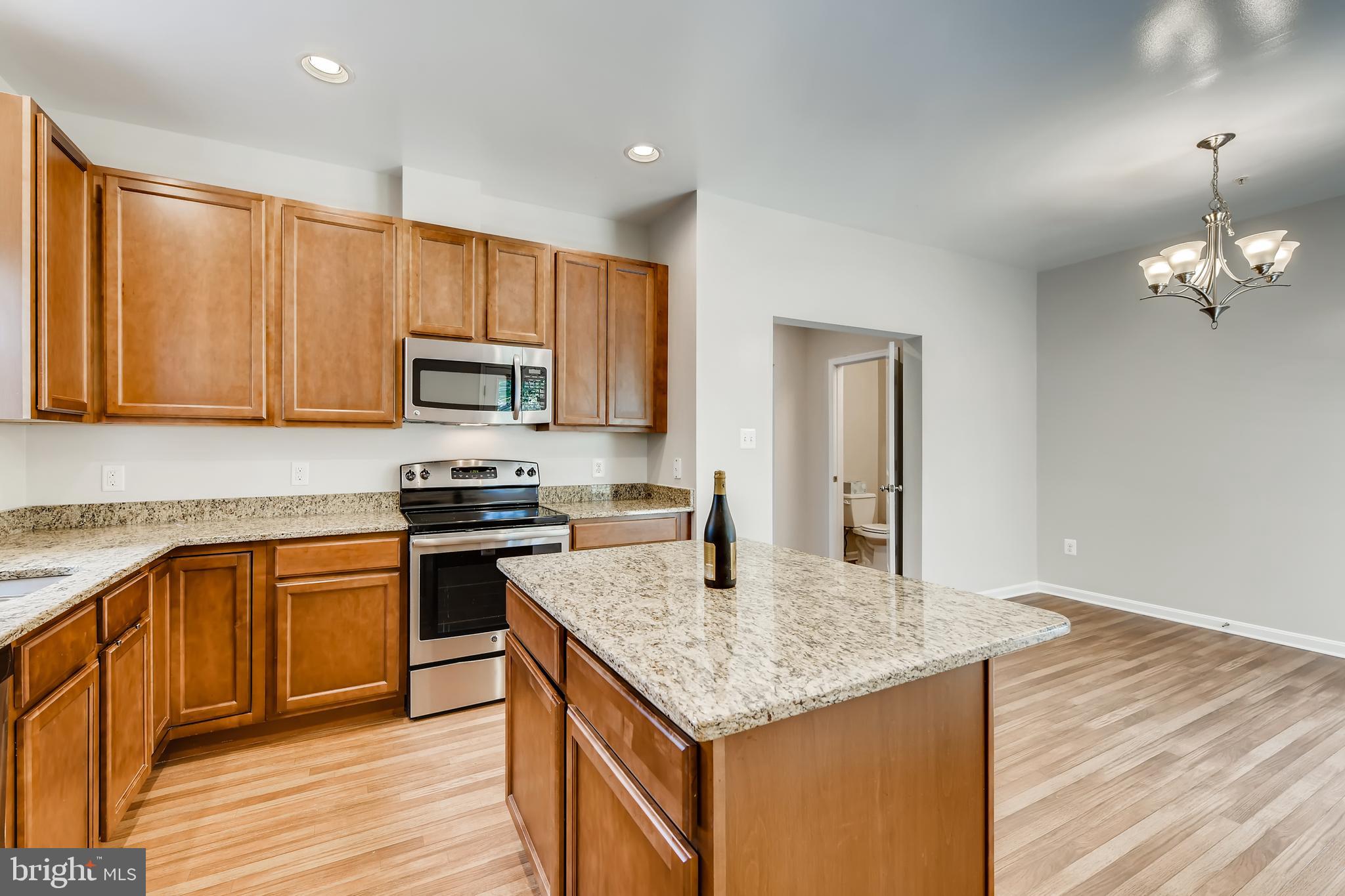 1641 Renaissance Drive Baltimore, MD 21221 - Photo 9 of 27