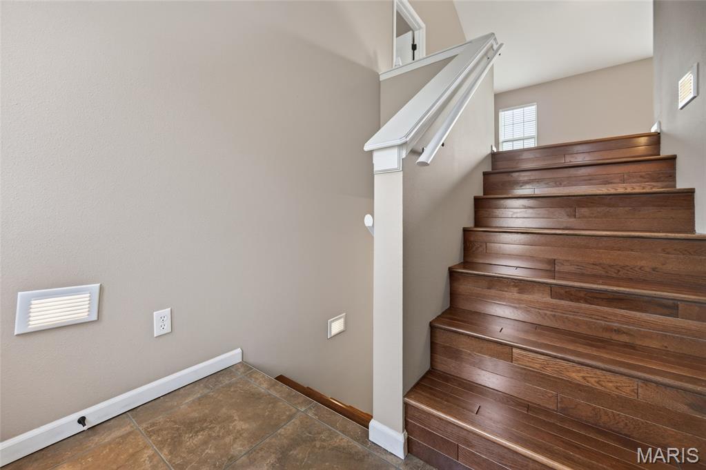 22857 Revelation Road Waynesville, MO 65583 - Photo 4 of 71 Gallery Image 4