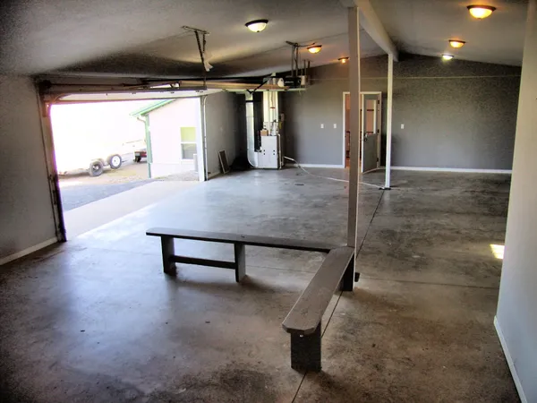 $420,000 | 7402 South 800 East, Hamilton, IN 46742
