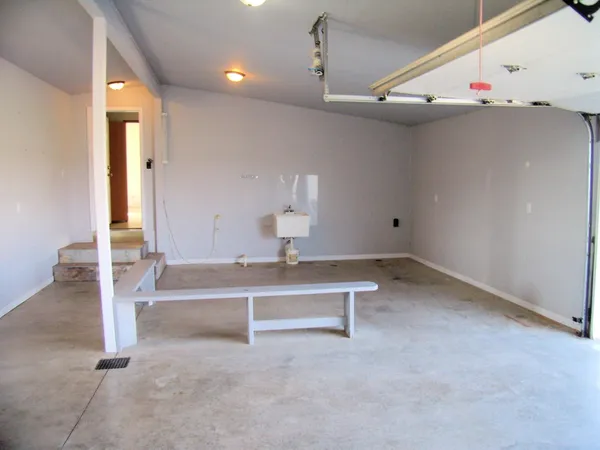 $420,000 | 7402 South 800 East, Hamilton, IN 46742