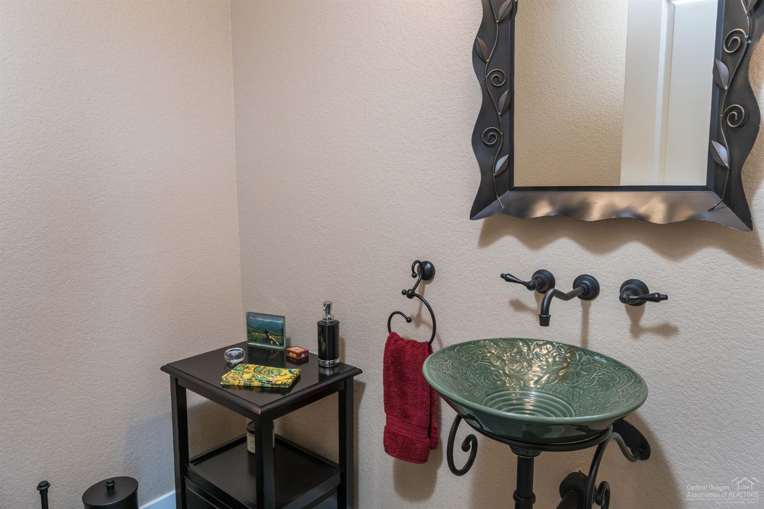 61837 Fall Creek Loop Bend, OR 97702 - Photo 13 of 22 Additional Photo