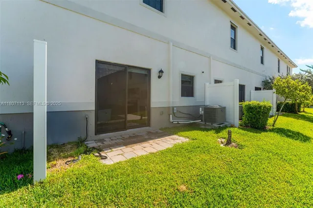 $2,700 | 617 Southwest 11th Street, Florida City, FL 33034