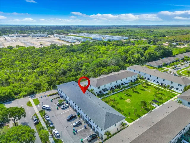 $2,700 | 617 Southwest 11th Street, Florida City, FL 33034