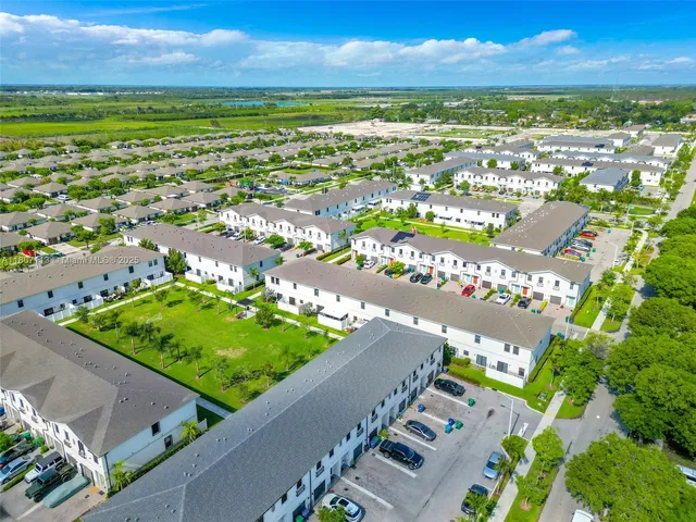 $2,700 | 617 Southwest 11th Street, Florida City, FL 33034