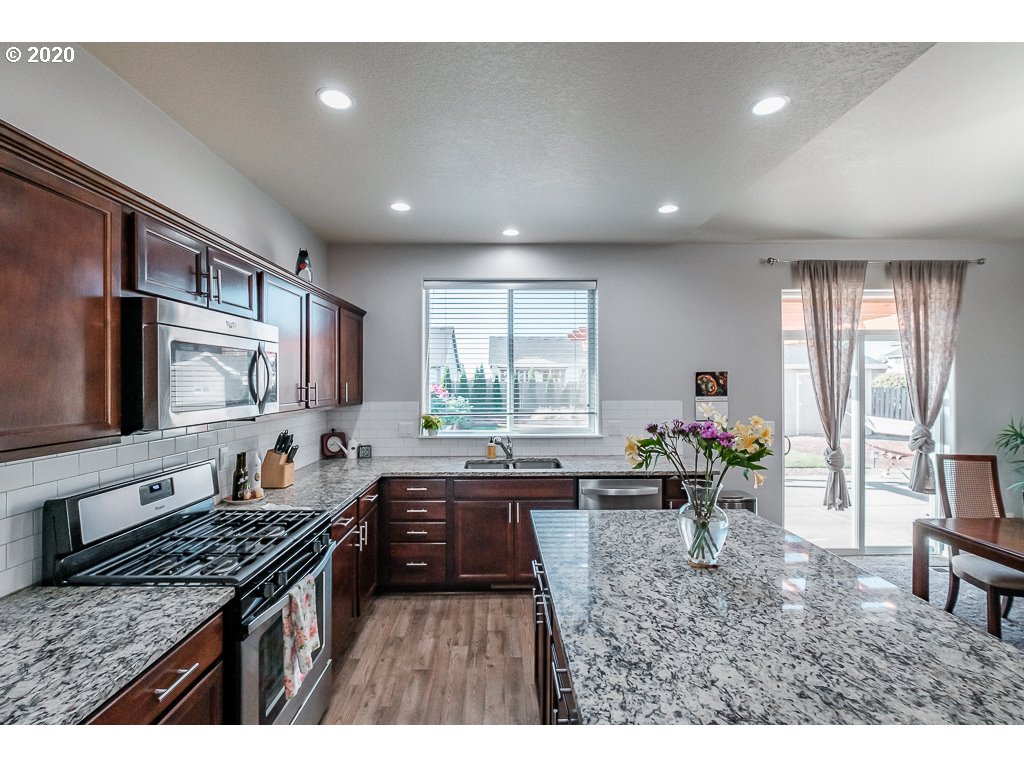3256 Reed Avenue Woodburn, OR 97071 - Photo 12 of 29 Gallery Image 12
