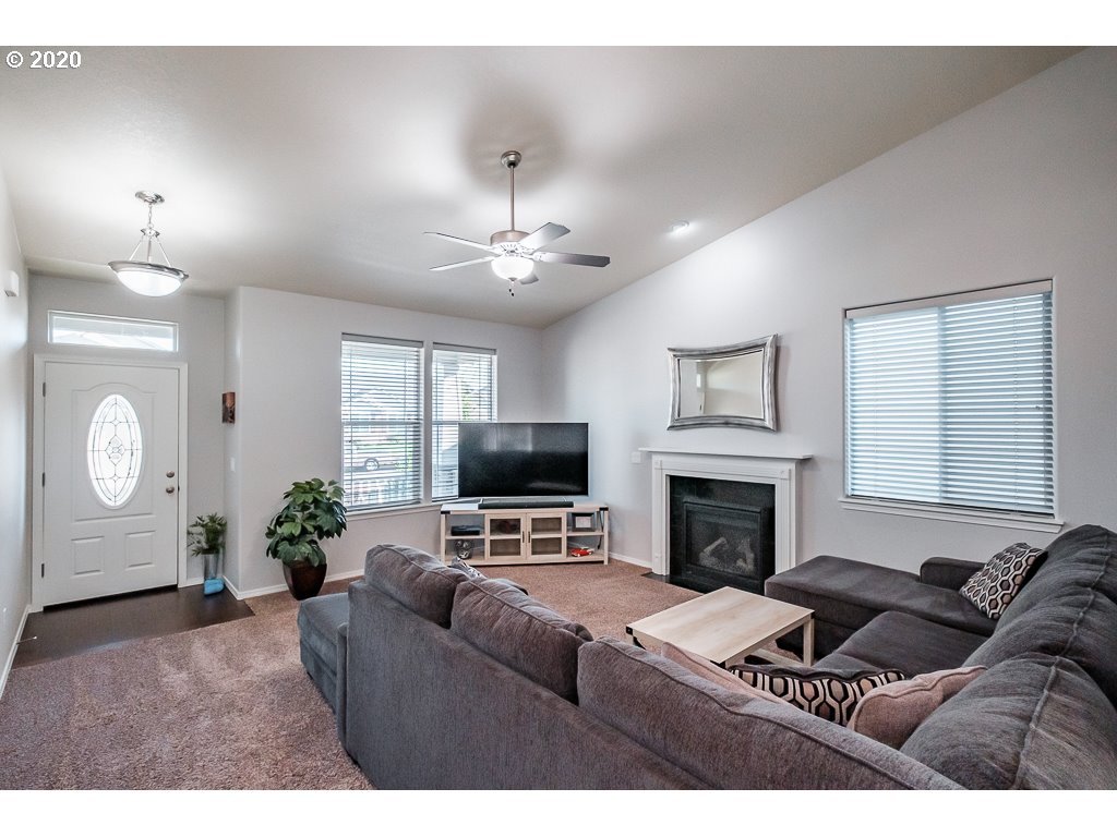 3256 Reed Avenue Woodburn, OR 97071 - Photo 4 of 29 Gallery Image 4