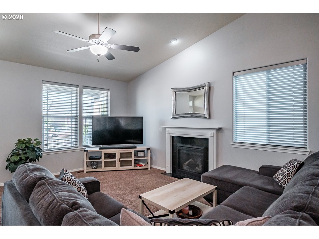 3256 Reed Avenue Woodburn, OR 97071 - Photo 5 of 29 Gallery Image 5