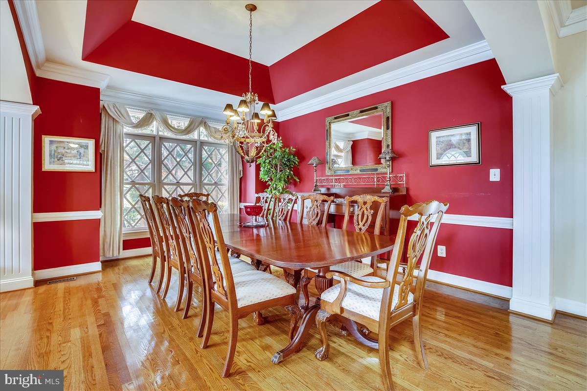 9002 Ridge Lane Vienna, VA 22182 - Photo 13 of 76 Banquet Sized Dining Room