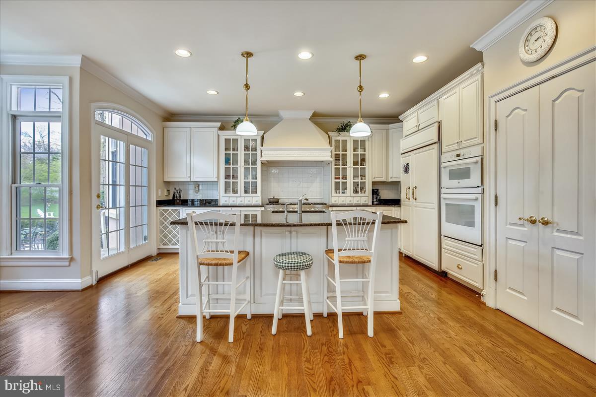 9002 Ridge Lane Vienna, VA 22182 - Photo 17 of 76 Chef's Kitchen