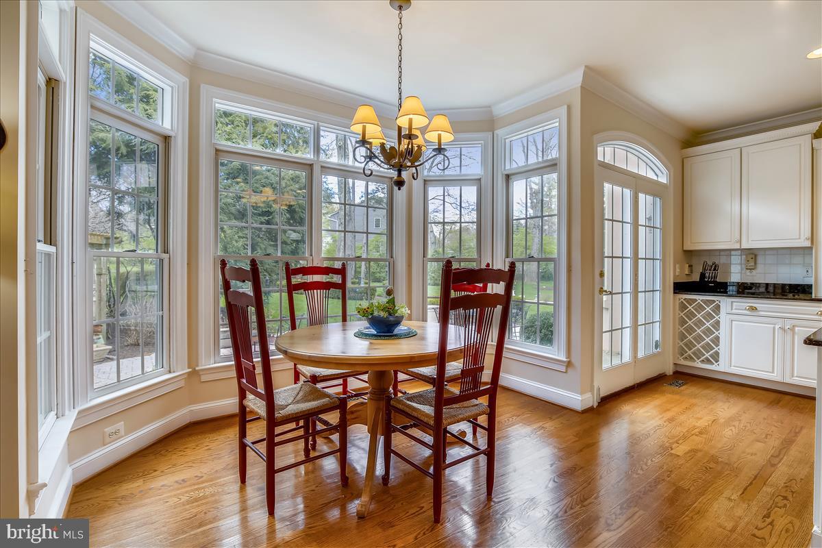 9002 Ridge Lane Vienna, VA 22182 - Photo 22 of 76 Curved Breakfast Area Overlooking Rear Gardens