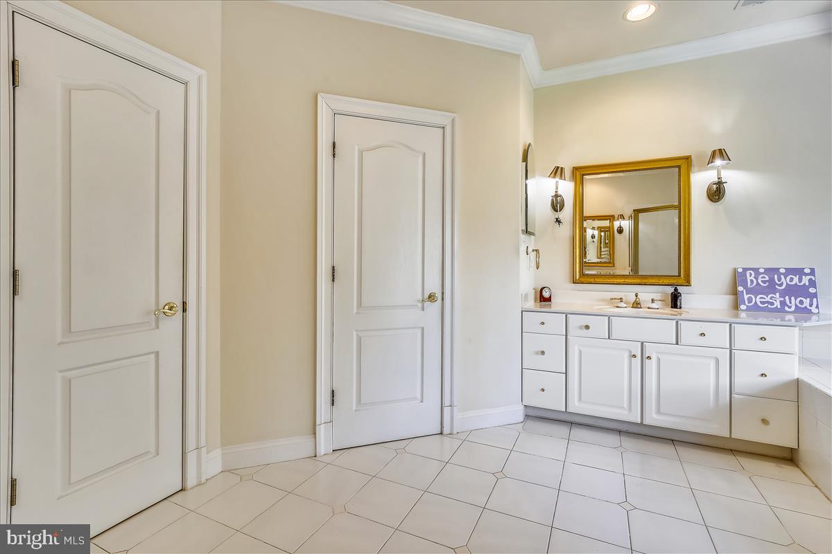 9002 Ridge Lane Vienna, VA 22182 - Photo 39 of 76 Dual Vanities