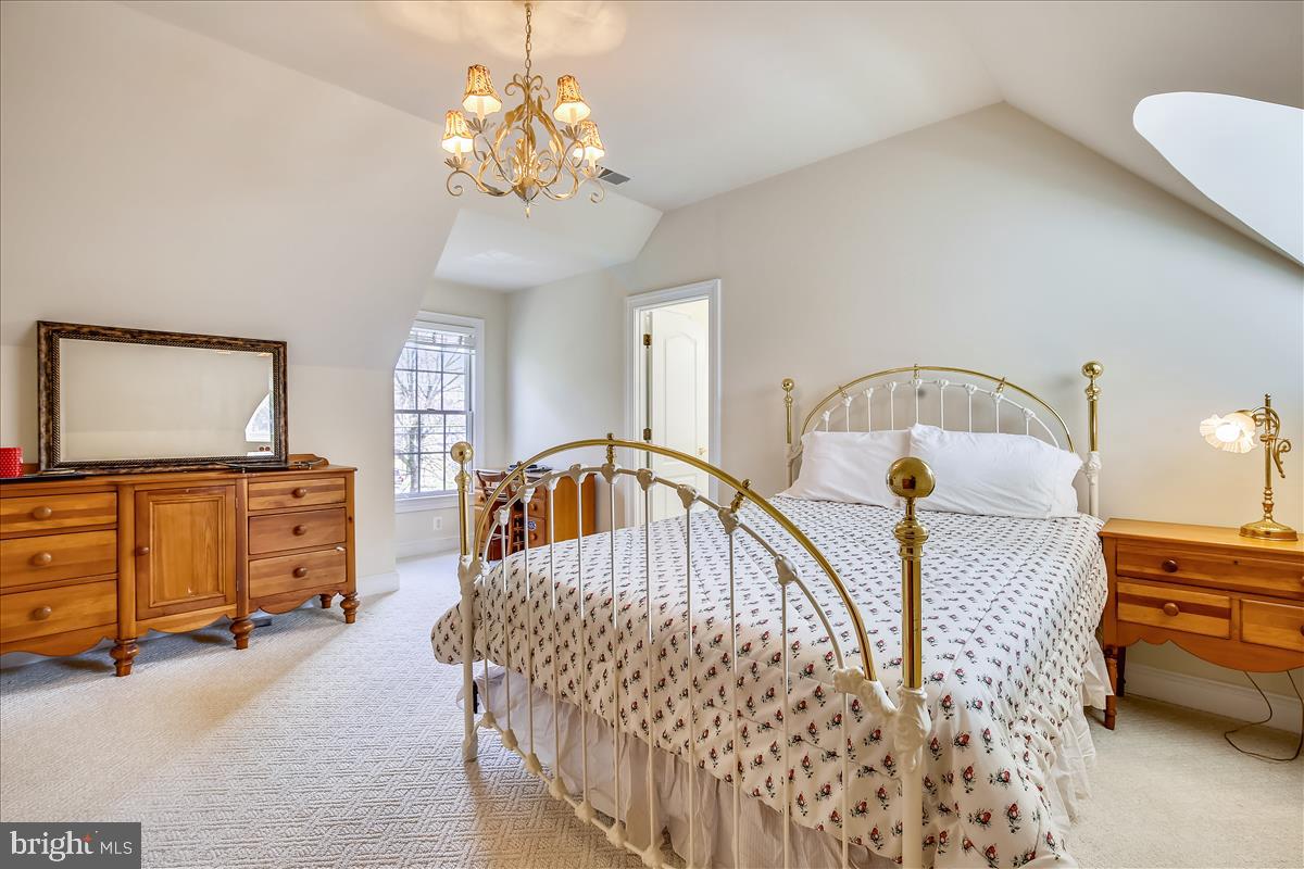 9002 Ridge Lane Vienna, VA 22182 - Photo 44 of 76 Bedroom 3 View 2