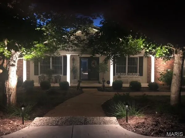 $419,900 | 127 White Oak Estates Drive, Troy, MO 63379