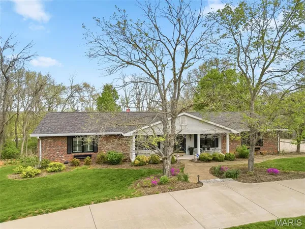 $419,900 | 127 White Oak Estates Drive, Troy, MO 63379