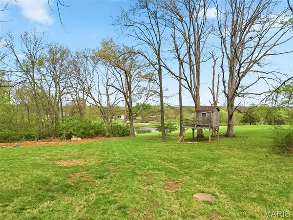$419,900 | 127 White Oak Estates Drive, Troy, MO 63379