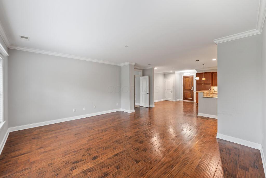 3175 Tremont Road, Unit 409 Columbus, OH 43221 - Photo 23 of 42 DSC06954