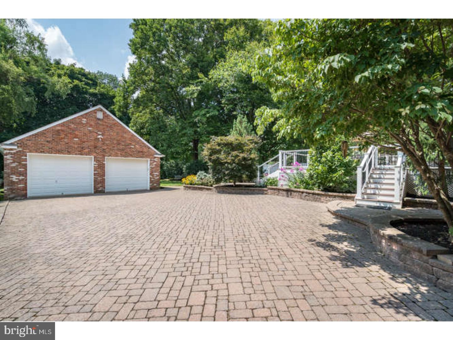 15 Old Stirling Road Warren, NJ 07059 - Photo 4 of 25
