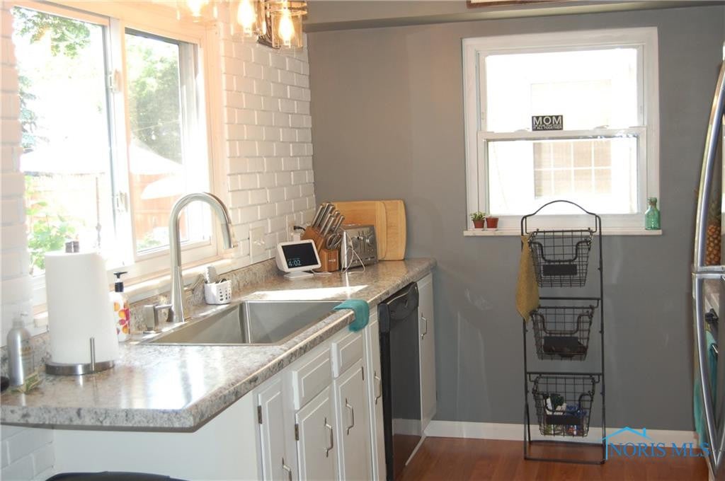 3735 Elmhurst Road Toledo, OH 43613 - Photo 5 of 17 Gallery Image 5