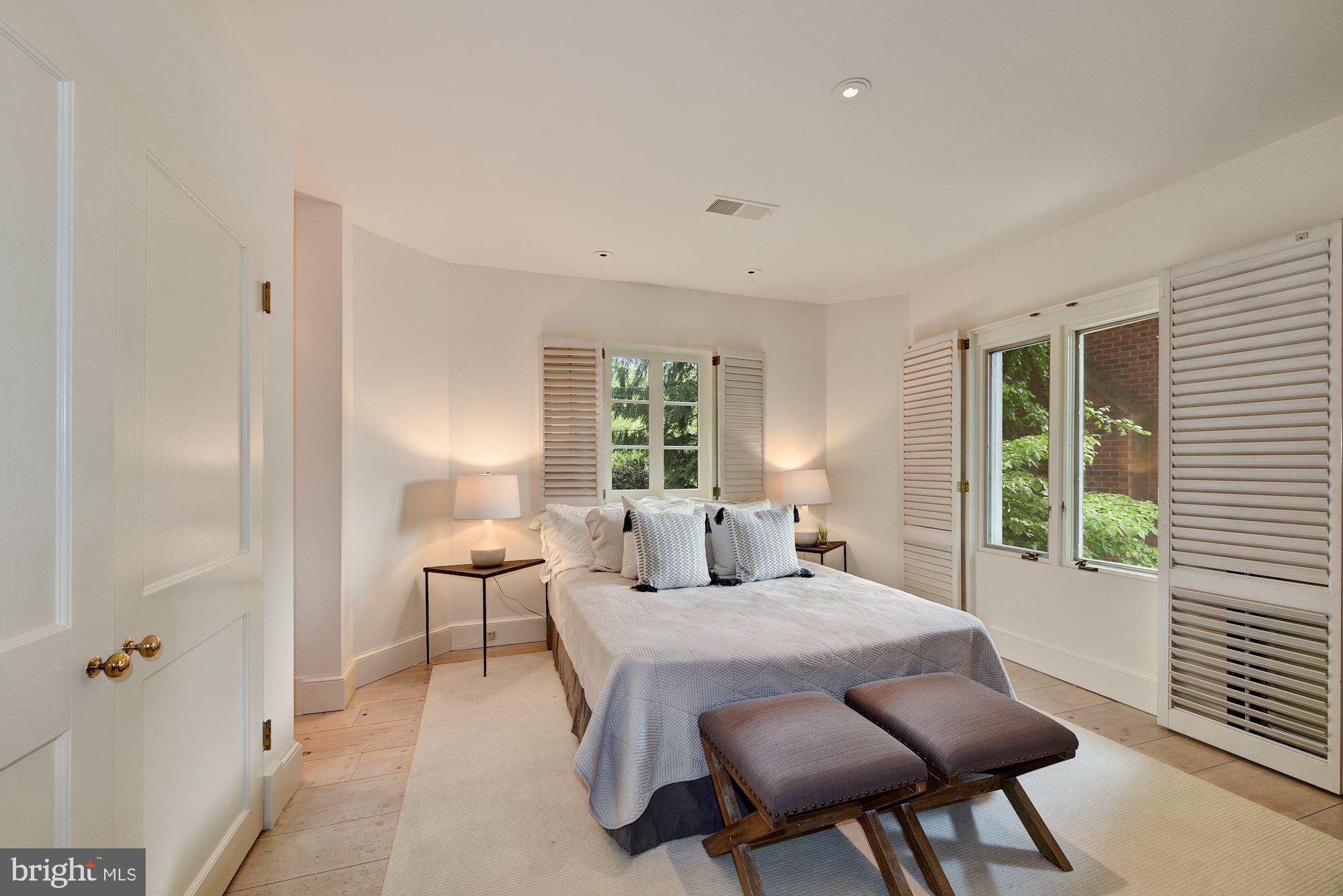 3905 Reservoir Road Northwest Washington, DC 20007 - Photo 15 of 40