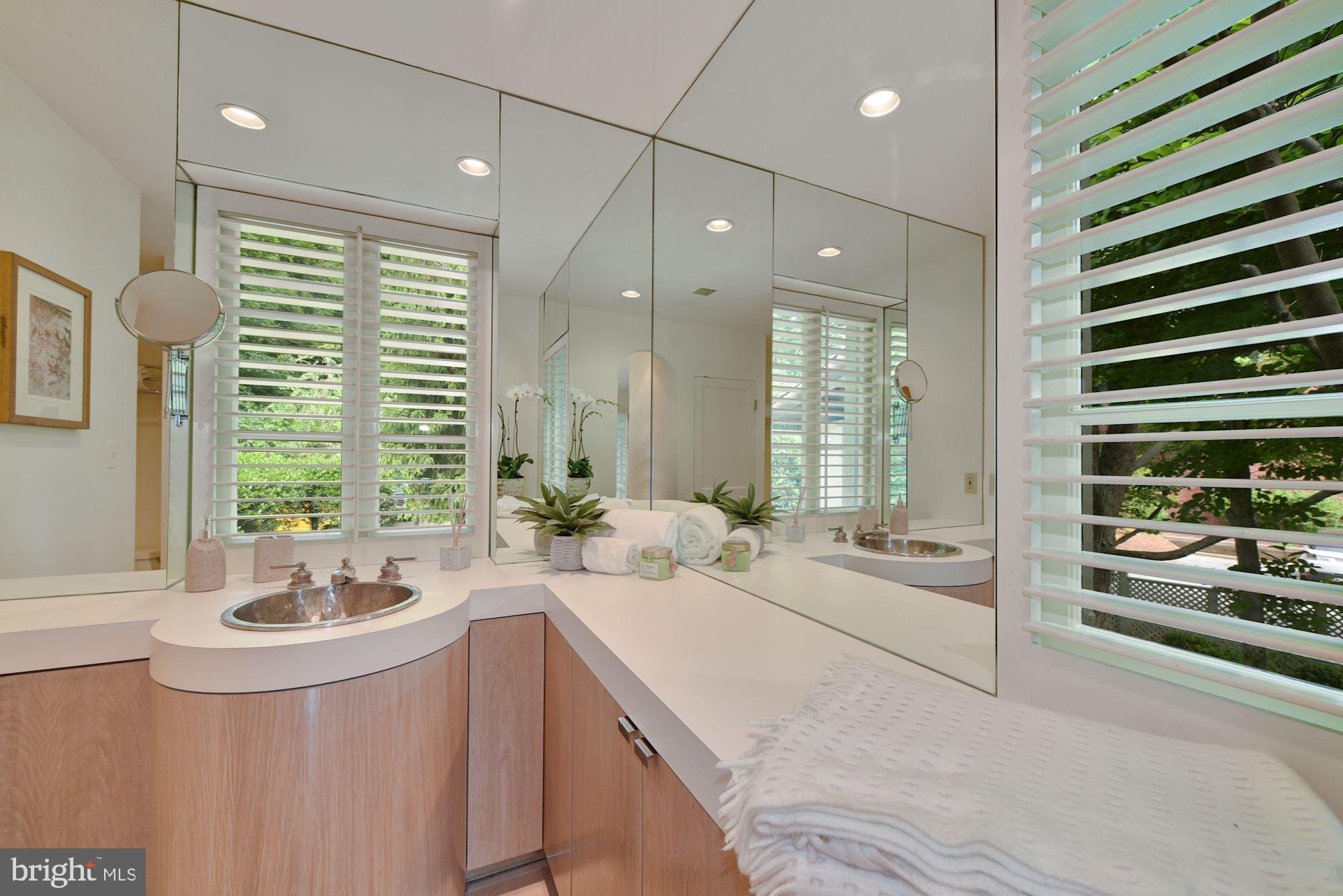 3905 Reservoir Road Northwest Washington, DC 20007 - Photo 19 of 40