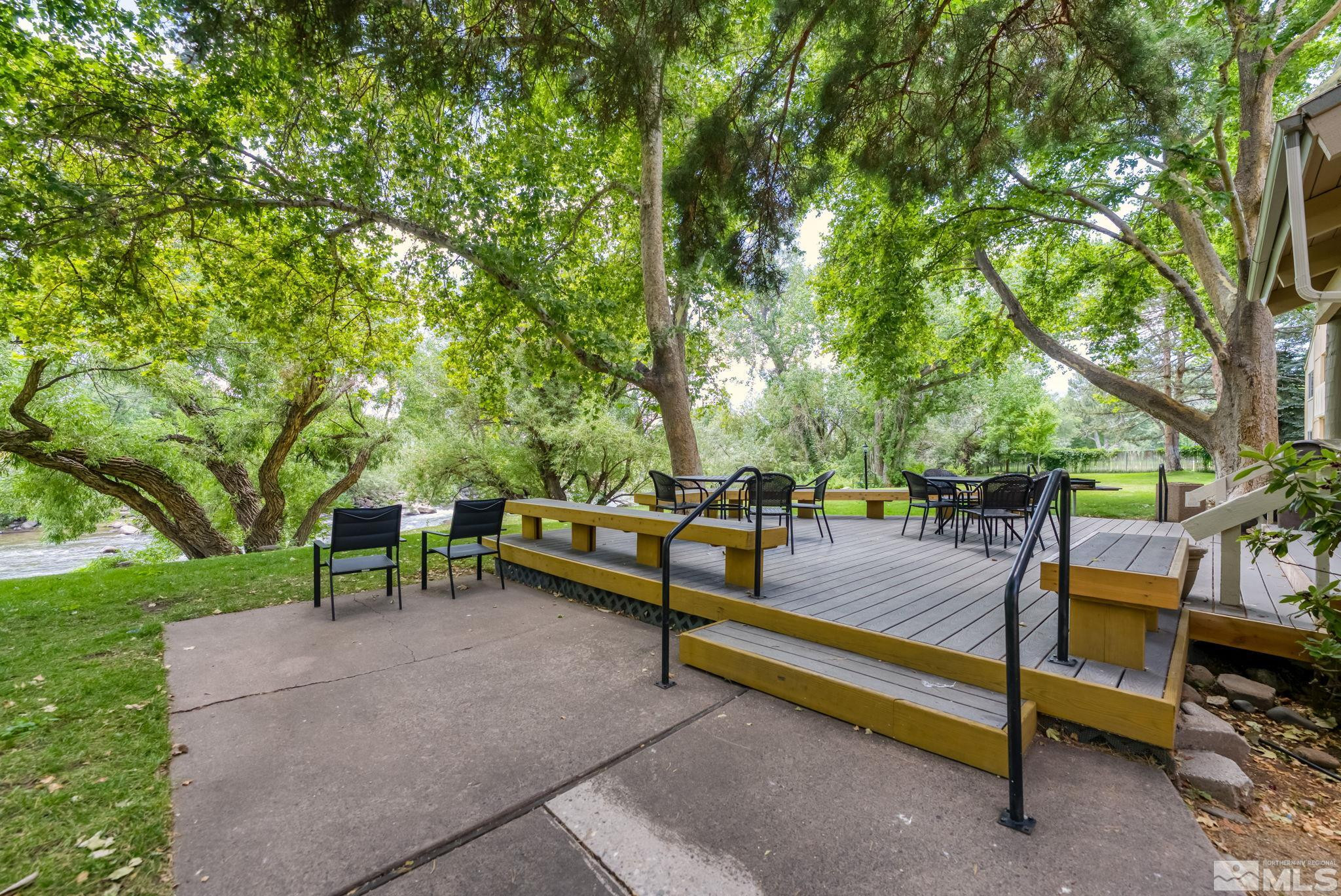 2300 Dickerson Road, Unit 64 Reno, NV 89503 - Photo 21 of 29 a view of backyard with a table and chairs