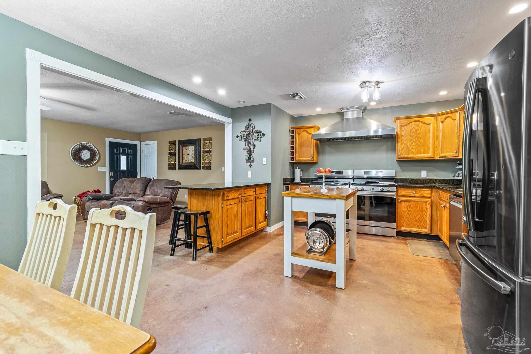 7024 Heath Road Milton, FL 32570 - Photo 9 of 50 Gallery Image 9