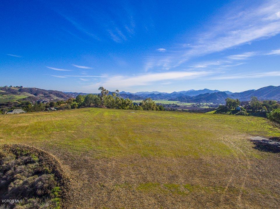 2551 White Stallion Road Thousand Oaks, CA 91361 - Photo 11 of 41 a view of an ocean and city