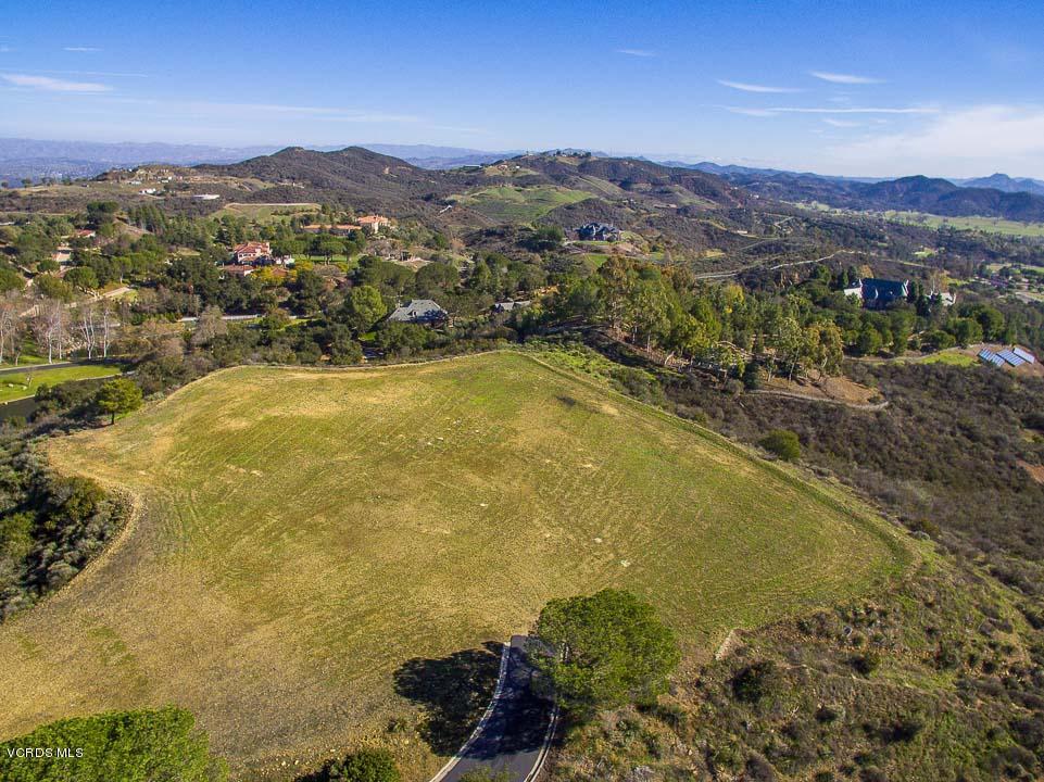 2551 White Stallion Road Thousand Oaks, CA 91361 - Photo 12 of 41 a view of a city with mountains in the background
