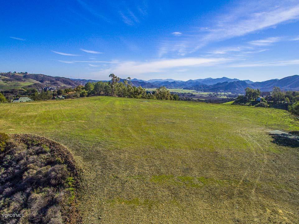 2551 White Stallion Road Thousand Oaks, CA 91361 - Photo 13 of 41 a view of an ocean and a mountain