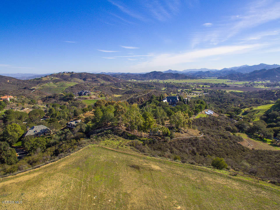 2551 White Stallion Road Thousand Oaks, CA 91361 - Photo 14 of 41 a view of a city with mountains in the background