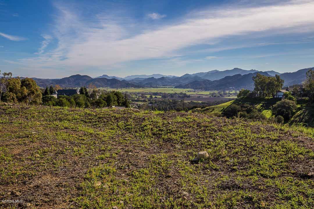 2551 White Stallion Road Thousand Oaks, CA 91361 - Photo 31 of 41 a view of an outdoor space and mountain view